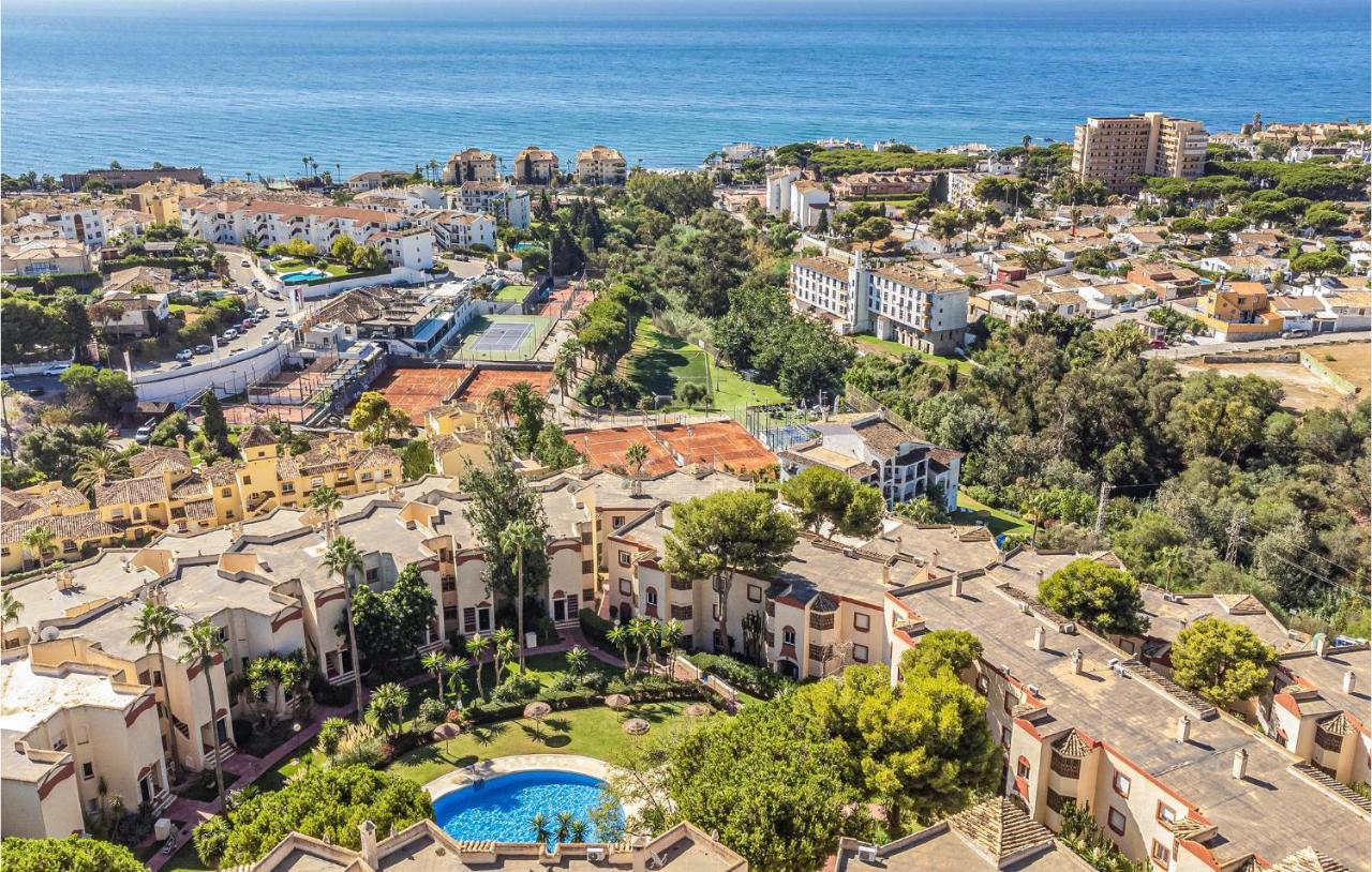 2 Bedroom Amazing Apartment In Mijas Exterior foto
