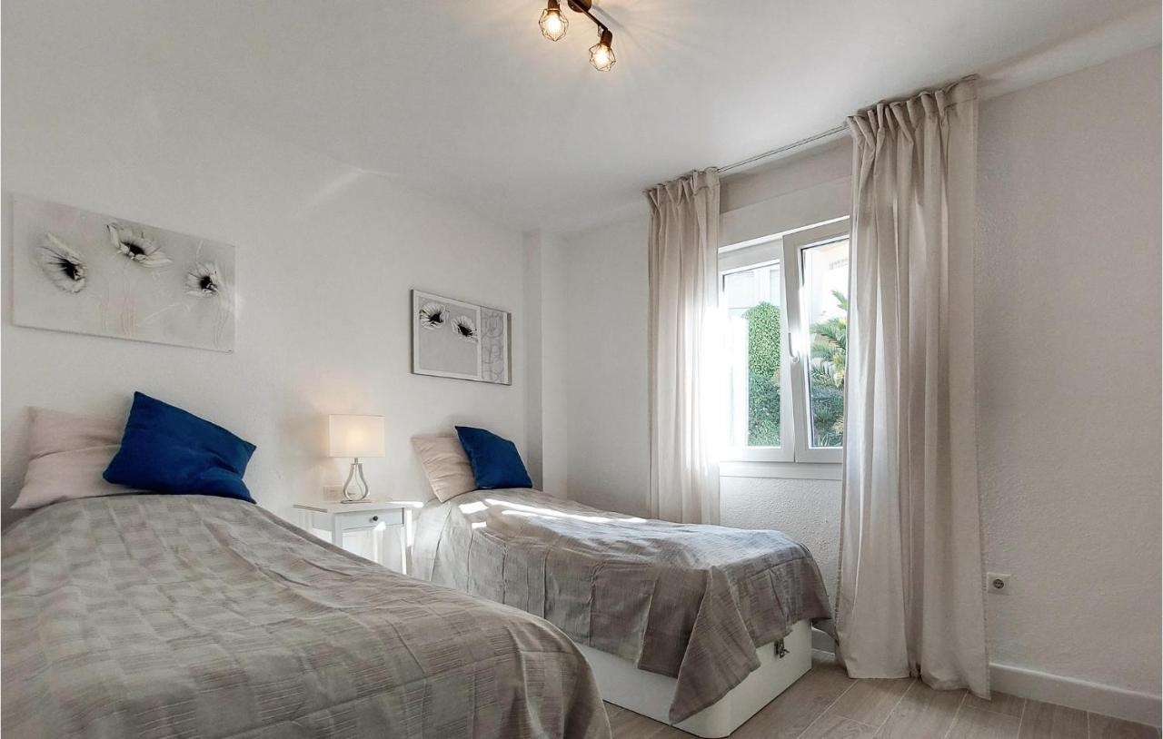 2 Bedroom Amazing Apartment In Mijas Exterior foto